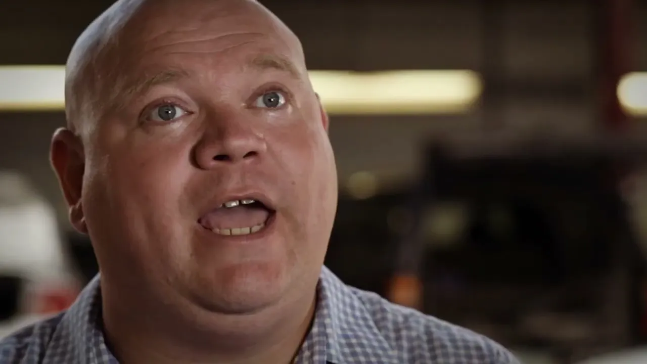 Service customer video thumbnail